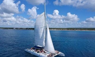 VIP Saona Island Experience Lobster, Wine and Snorkeling