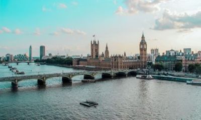 London to Gatwick Private Transfers Vice Versa