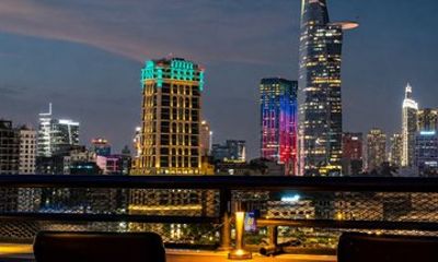 Ho Chi Minh City Michelin Street Food and Sunset Rooftop Tour