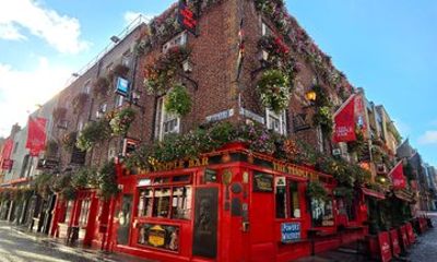 Private Walking Tour of Dublin with Certified Guide in Italian