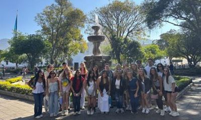Walking tour to explore La Antigua Guatemala