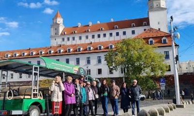 E bus Sightseeing Tour Bratislava