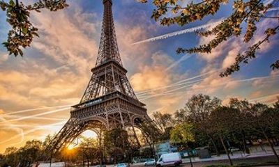 Eiffel Tower Tour with Optional Combo