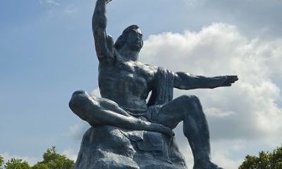Nagasaki 1945: Atomic Bomb History & Peace Tour