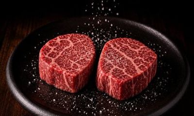 Seoul Private Royal Palace Tour with Premium Korean Beef Dining