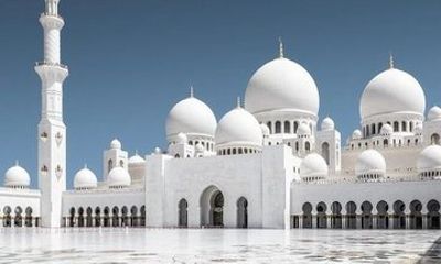 Abu Dhabi City Tour with Sheikh Zayed Grand Mosque