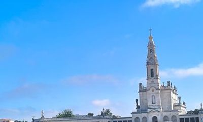 Explore Fatima Nazare and Obidos on a Private Full Day Tour