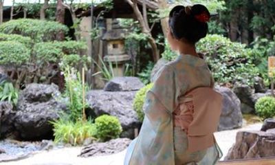 VIP Kyoto Private Maiko Encounter Interview Dance and Sake