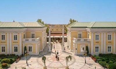 Designer Outlet Parndorf Shopping Trip from Bratislava