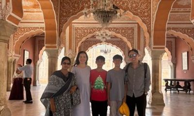 Jaipur Private Sightseeing Tour with Female Guide & Local Crafts.