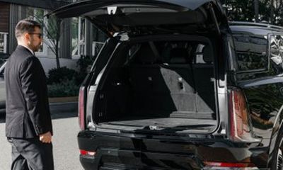 Private Luxury Transfer from Seattle Hotel to Cruise Terminal
