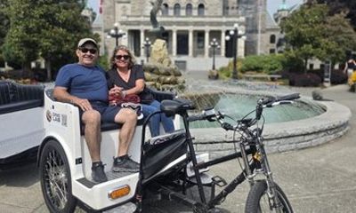 2 Hour Signature Victoria Pedicab Tour for 2-3 Guests
