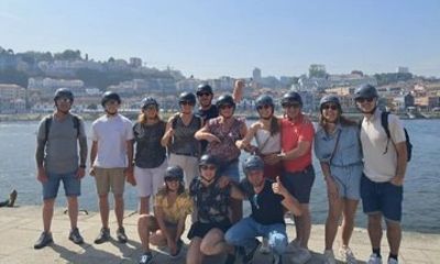 3 Hour Dutch or English Guided E-Bike Tour of Porto's Highlights