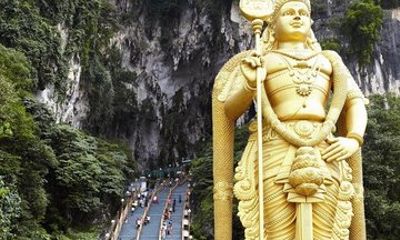 Private Half Day Batu Caves Temple Walking Tour in Kuala Lumpur