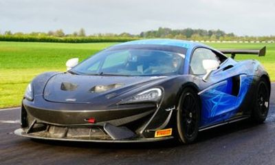 McLaren 570S GT4 in 6 Laps Experience at Donington Park