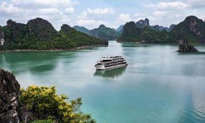 Halong and Lan Ha Bay Luxury Cruise 2 Days 1 Night