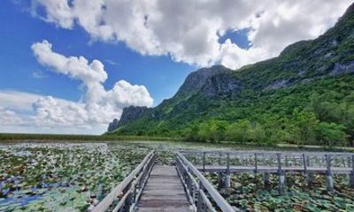 Sam Roi Yod Scenic Highlights Tour Kissing Cave and Beach