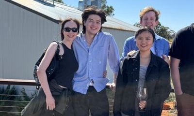 "McLaren Vale Wine Tour from Adelaide with Pie Lunch & Pub Drink"