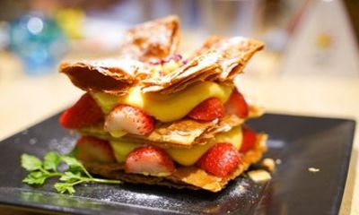 Door-to-door Private Tour: Delicious Whisky & Sweets | Sapporo