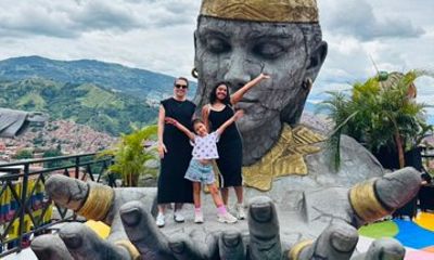 Comuna 13 Tour + Pacha Mama Viewpoint in Medellín
