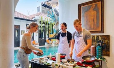 Cultural Food Tour and Cooking Class at House of Tuggu