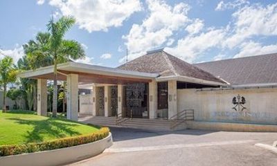 Private Transfer between Hedonism ll Resort and Airport