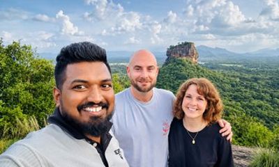 Private Luxury Transfer from Colombo Airport to Sigiriya