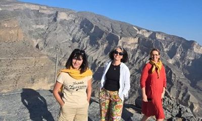 Nizwa Fort Souq Al Hamra Jebel Shams Tour