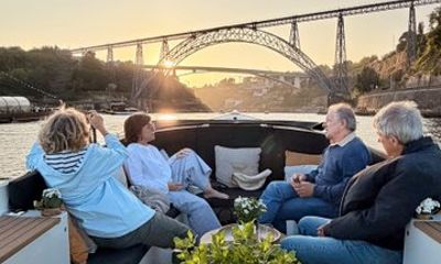Porto: Sunset Cruise, Olive Oil Tasting & Pink Port Tonic