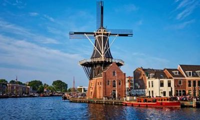 Hello Haarlem Private 2 Hour Intro City Walk with Local Guide
