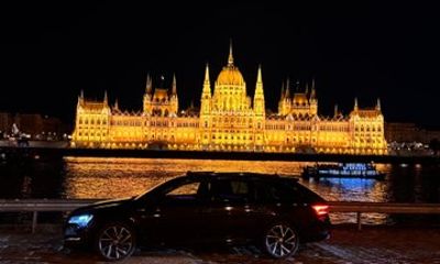 Private 2 Hours Budapest Evening Highlights Tour by Car