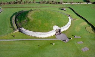 Newgrange and Boyne Valley Private Award Winning Luxury Day Tour