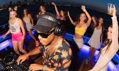 All-Inclusive Miami Luxury Yacht with Private DJ & SUV Transfer