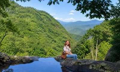 Cunca Plias Waterfall and Melo Village Sunset Tour