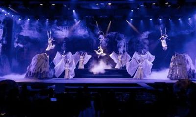 Dining Cave with Cultural Performance at Dragon Pearl Cave