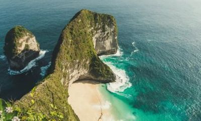 Private Nusa Penida Paradise Cliffs and Dreamy Blue Waters