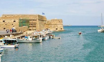Heraklion Self Guided Walking Tour and City Exploration Game