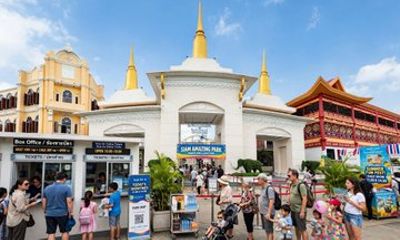 Bangkok Siam Amazing Park Admission Ticket with Buffet Lunch