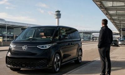 YVR Airport Transfer to Cruise Terminal and Hotels City Highlight