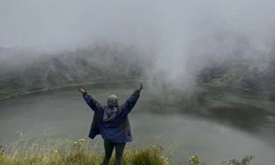 1 Day Mount Bisoke Hike and Crater Lake Experience