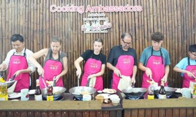 Authentic Thai Cooking Class Chiang Mai Old Town and Market Tour