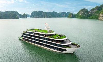 3 Day Lan Ha Bay Cruise Dark Bright Cave and Cat Ba Island