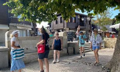 Burgas to Nessebar Highlights and Wine Tasting Tour with Transfer