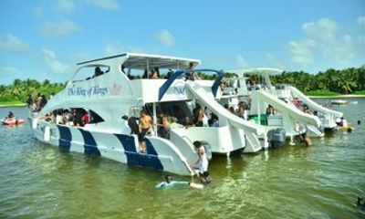 The best boats for a hip-hop party