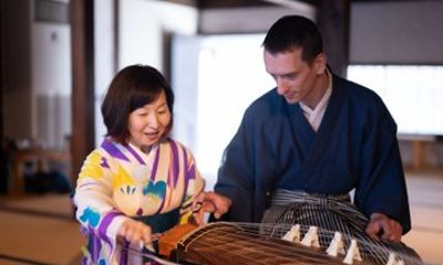 Nagasaki Dejima Kimono Dressing and Pro Led Japanese Harp for All