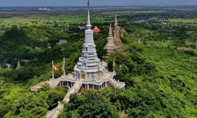 Oudong Mountain Day Trip from Phnom Penh