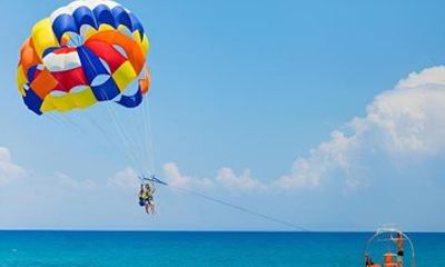 Parasailing in Montego