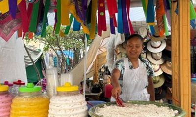 Tour Oaxaca Bite Taste the street snacks of Oaxaca