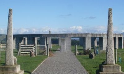 Southern Hemisphere Summer Solstice at Stonehenge Aotearoa