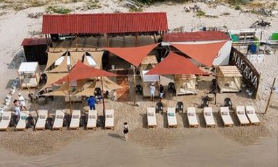 Cartagena Nakawa Beach Club Day Pass at Playa Linda with Lunch